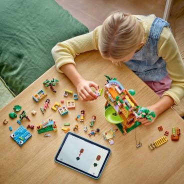 LEGO Friends 42652 Ajanviettoa ystävyyden puumajalla