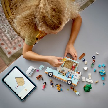 LEGO Friends 42663 Ystävien seikkailu matkailuautolla