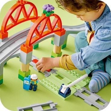 LEGO DUPLO Town 10426 Silta ja raiteet ‑laajennussarja