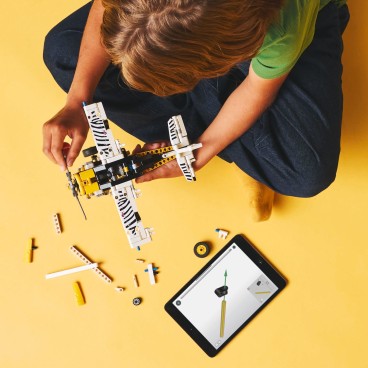 LEGO Technic 42198 Syrjäseudun pienkone